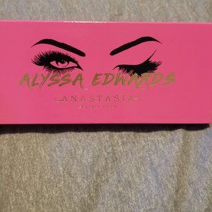 Anastasia Beverly hills x Alyssa Edwards